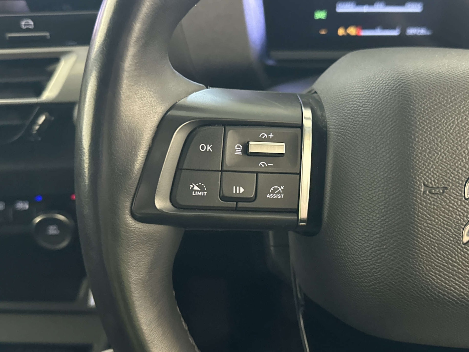 Used Citroen e-C4 X 2023 for sale - 77945450: Photo 17