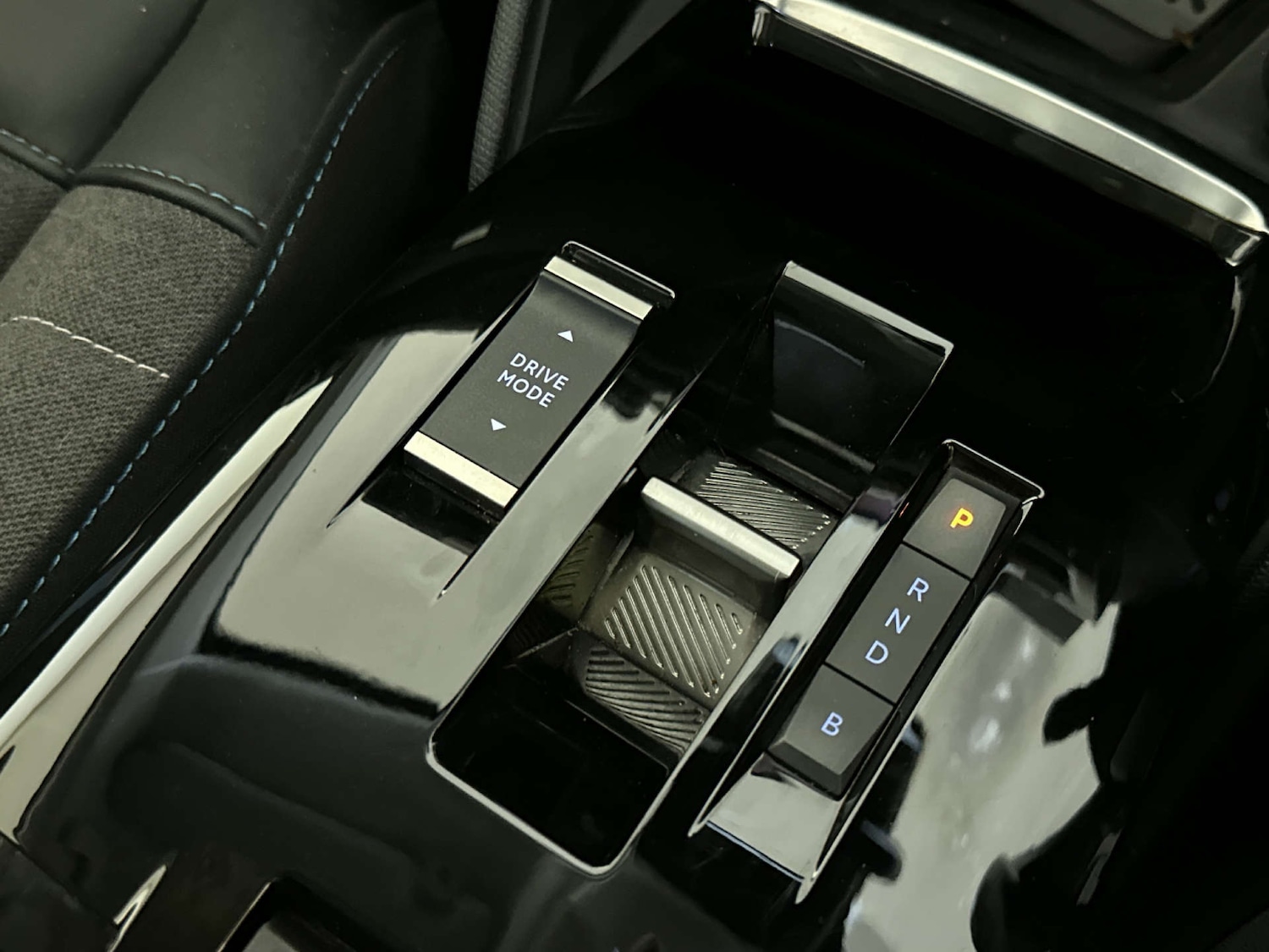 Used Citroen e-C4 X 2023 for sale - 77945450: Photo 24