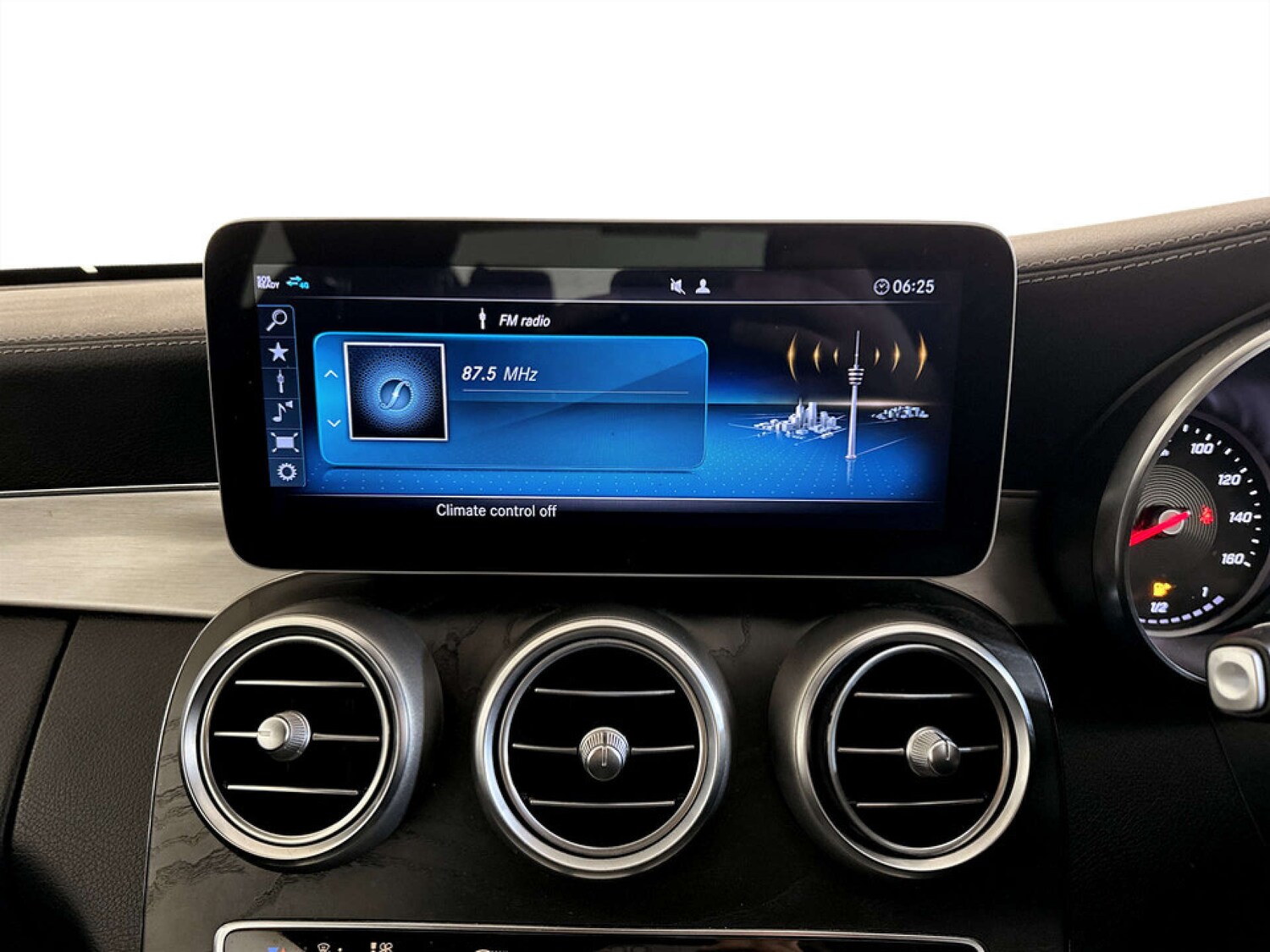 Used Mercedes-Benz C Class 2018 for sale - 77664923: Photo 25