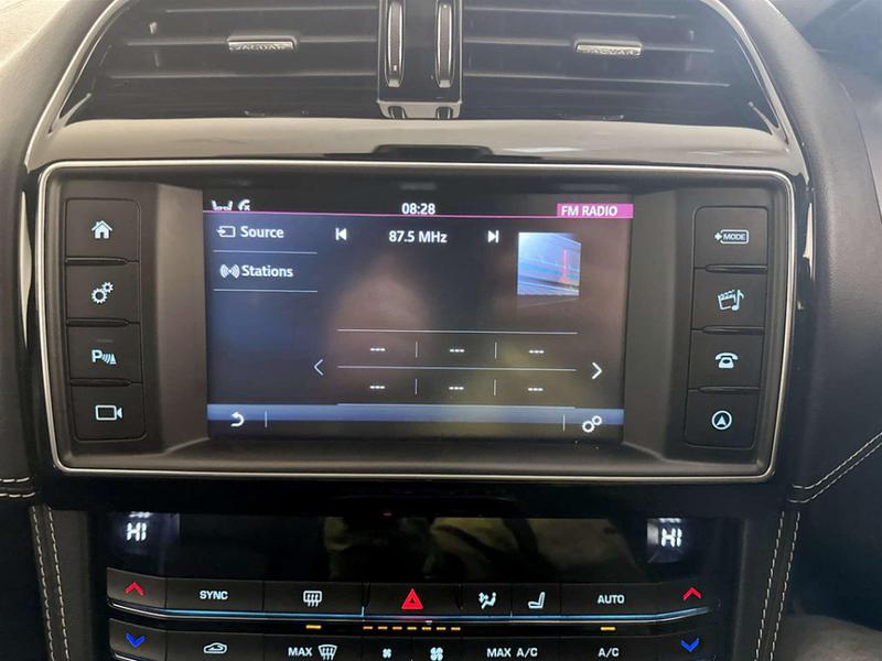 Used Jaguar F-Pace 2018 for sale - 76919925: Photo 23