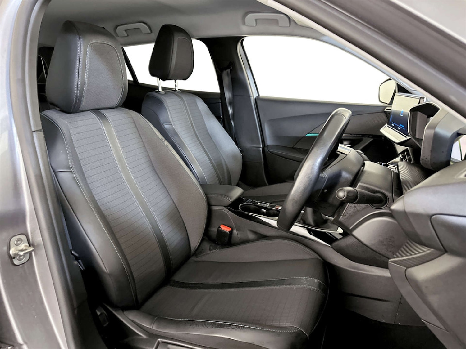 Used Peugeot 2008 2021 for sale - 77185527: Photo 13