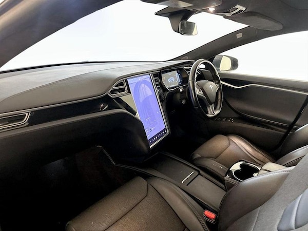 Used Tesla Model S 2017 for sale - 76262917: Photo 12