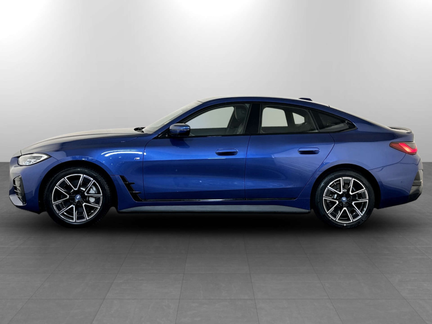 Used BMW i4 2022 for sale - 77639590: Photo 7