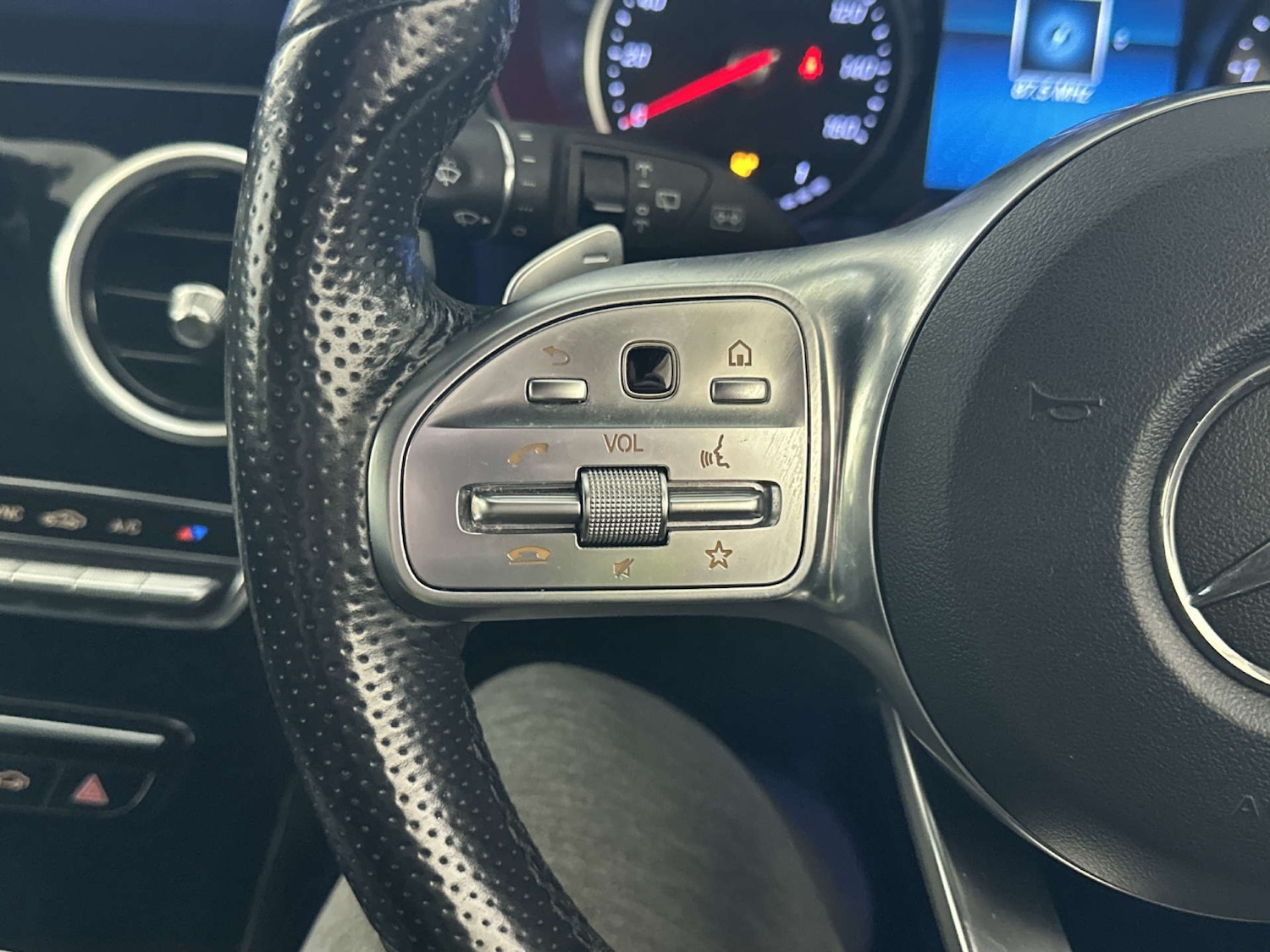 Used Mercedes-Benz C Class 2019 for sale - 78105683: Photo 17