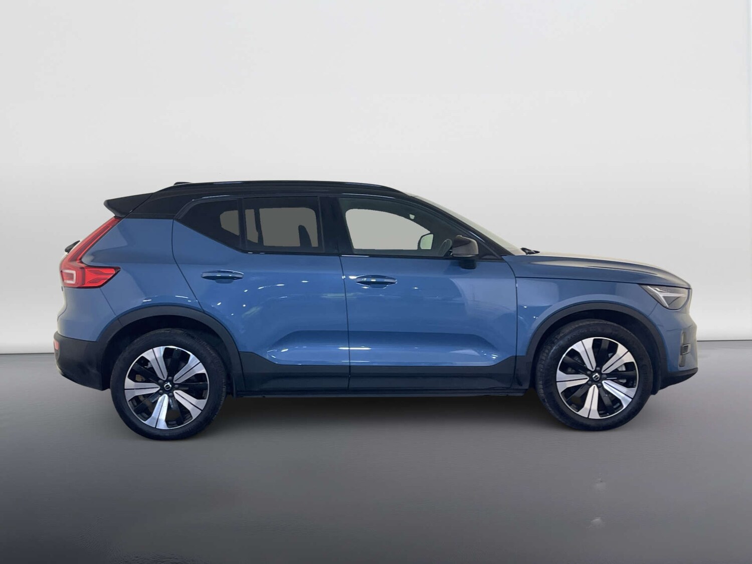 Used Volvo XC40 2023 for sale - 77989992: Photo 11