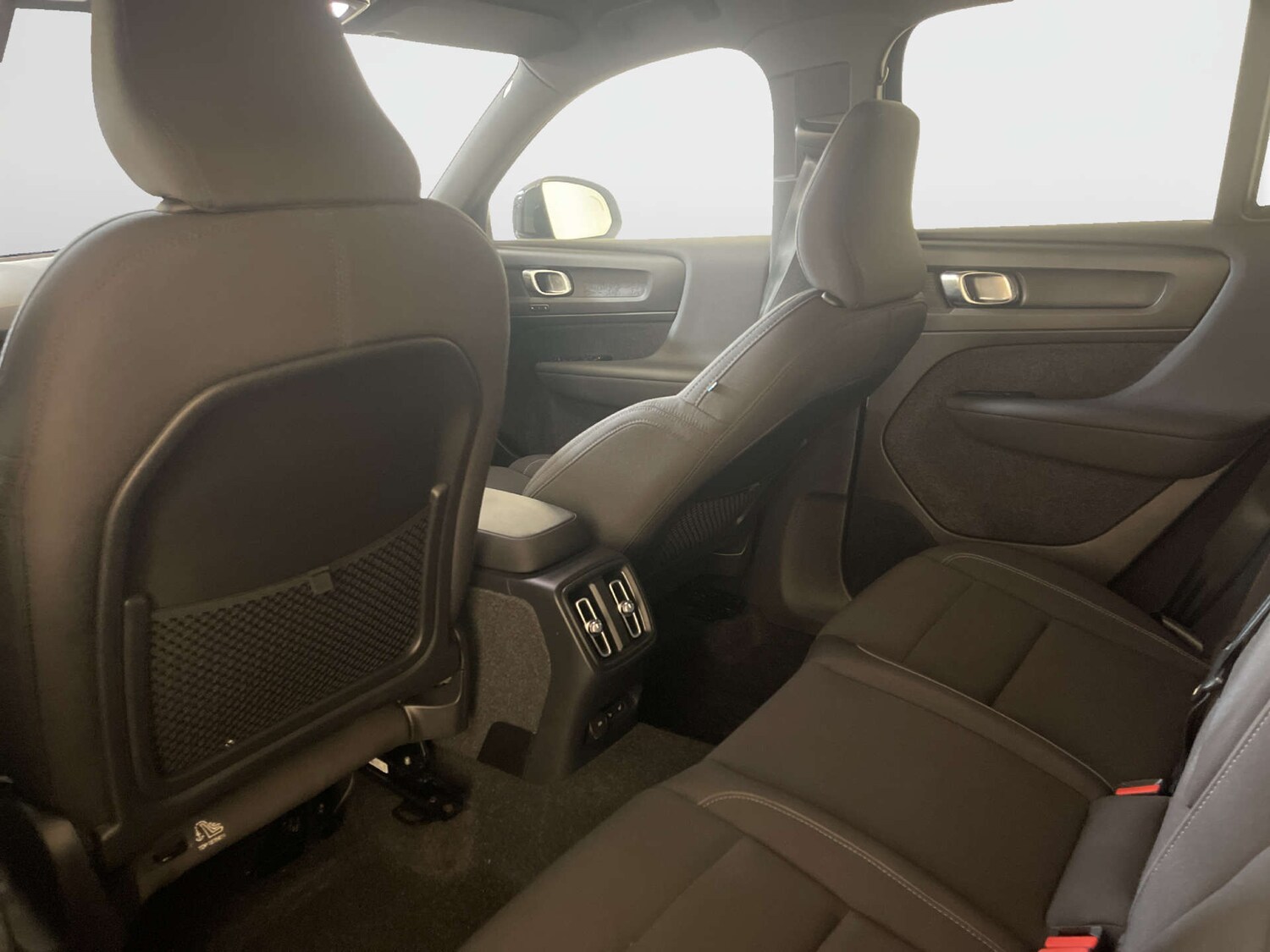 Used Volvo XC40 2023 for sale - 77989992: Photo 14