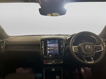 Used Volvo XC40 2023 for sale - 77989992: Photo