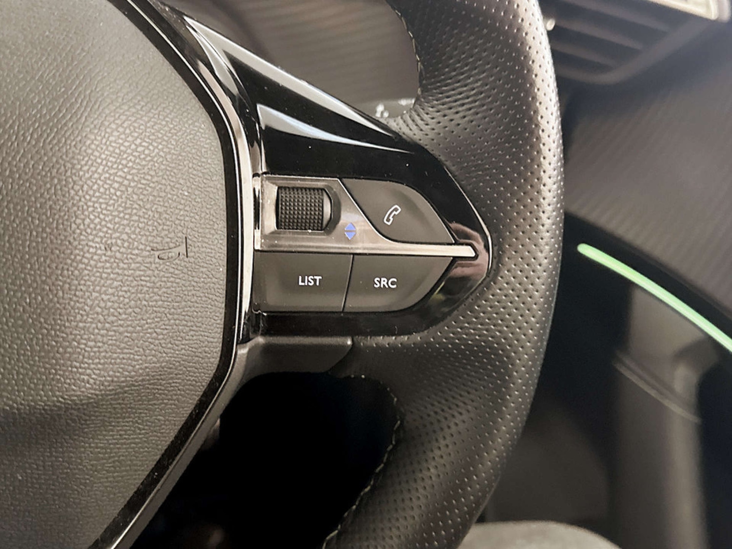 Used Peugeot 2008 2022 for sale - 77378368: Photo 18