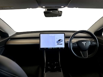 Used Tesla Model 3 2020 for sale - 77469982: Photo