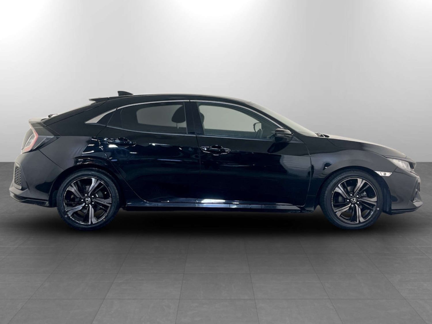 Used Honda Civic 2018 for sale - 77567365: Photo 11