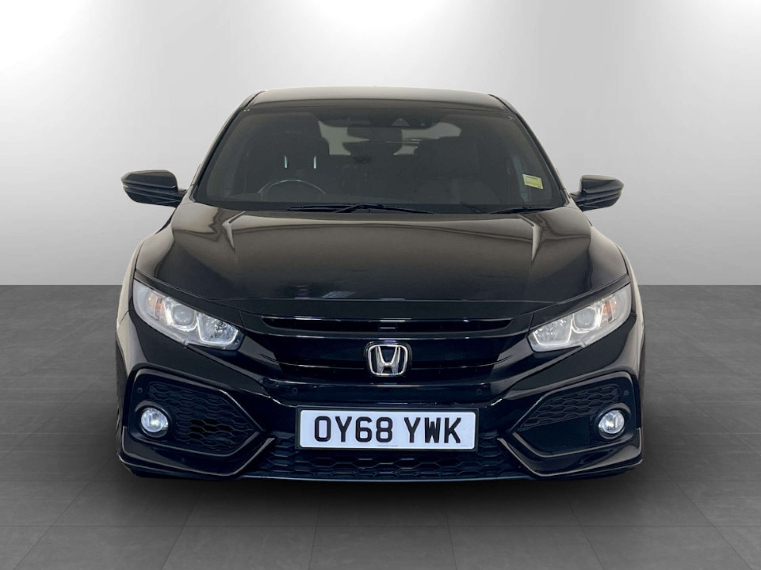 Used Honda Civic 2018 for sale - 77567365: Photo 5