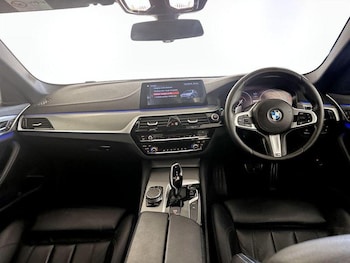 Used BMW 5 Series 2018 for sale - 76064663: Photo