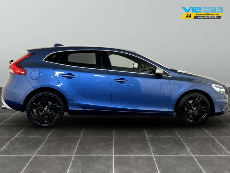 Used Volvo V40 2017 for sale - 76895563: Photo 11