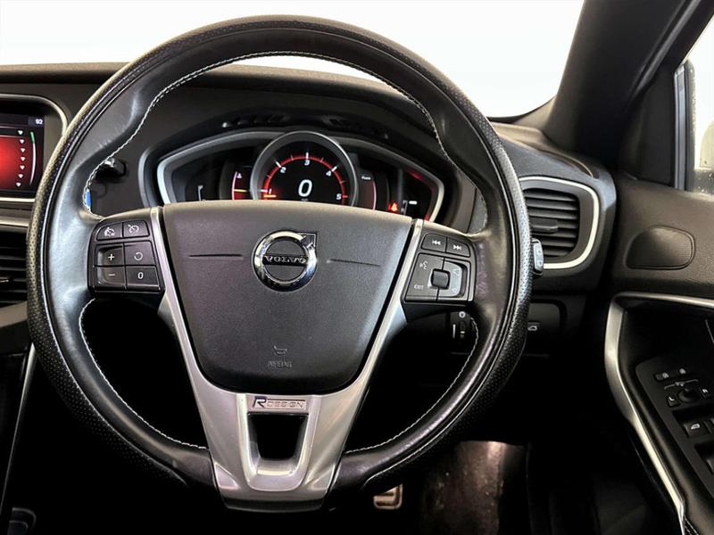 Used Volvo V40 2017 for sale - 76895563: Photo 17