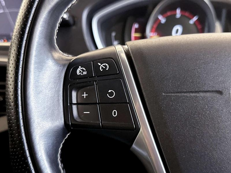 Used Volvo V40 2017 for sale - 76895563: Photo 18