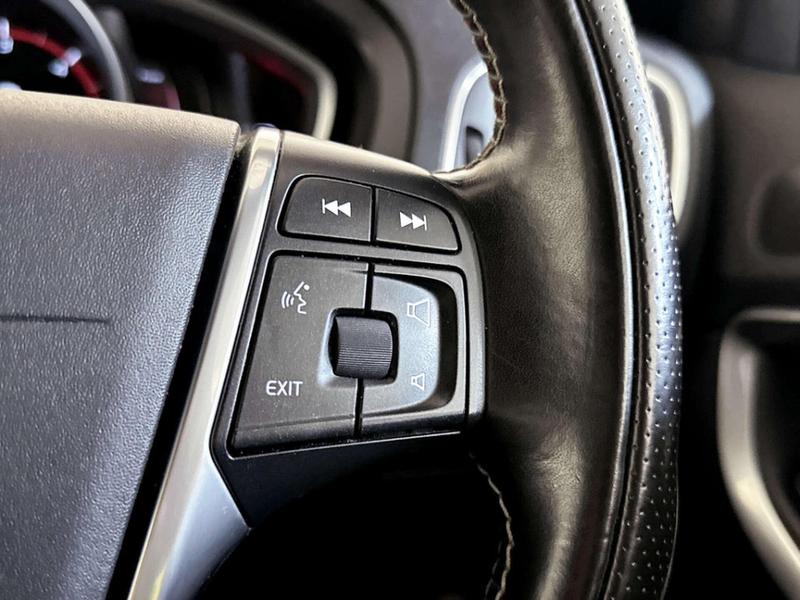 Used Volvo V40 2017 for sale - 76895563: Photo 20