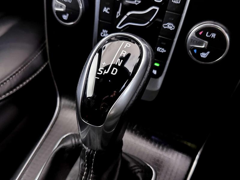 Used Volvo V40 2017 for sale - 76895563: Photo 26