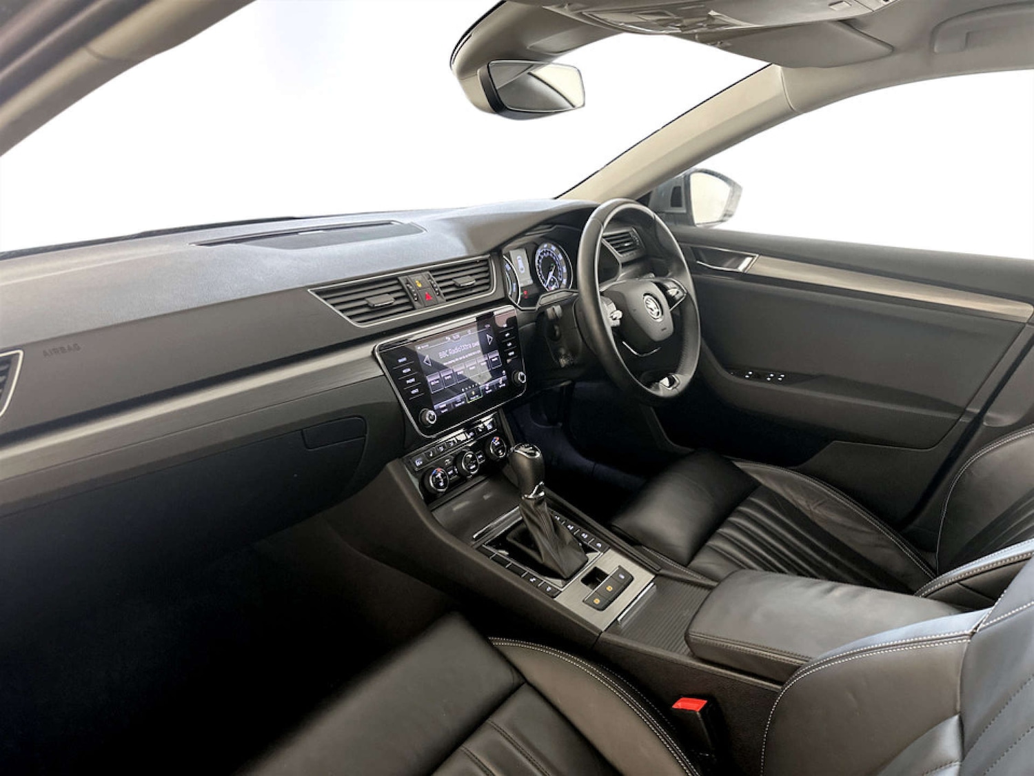 Used Skoda Superb 2021 for sale - 77339228: Photo 12