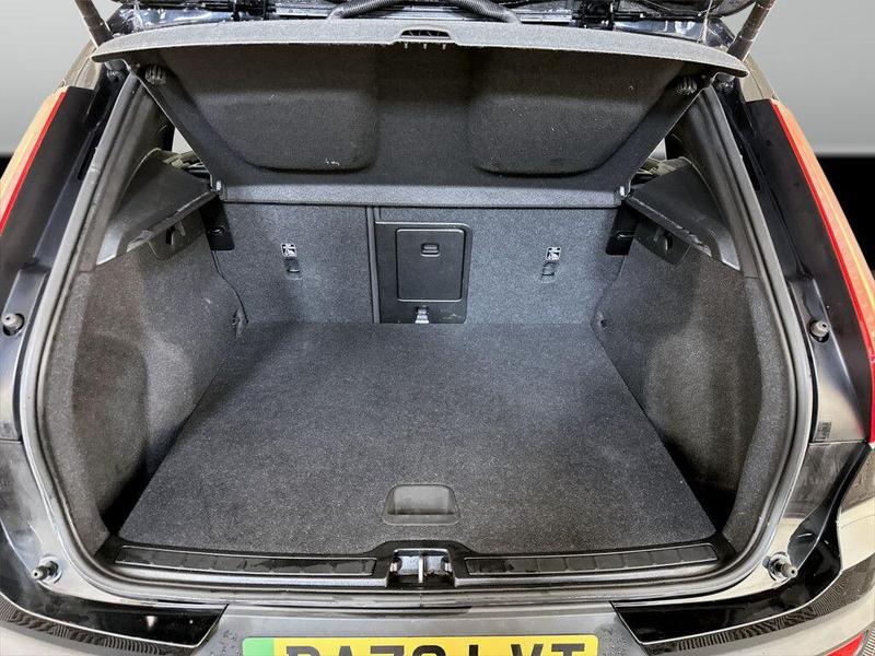 Used Volvo XC40 for sale - 76734736: Photo 15