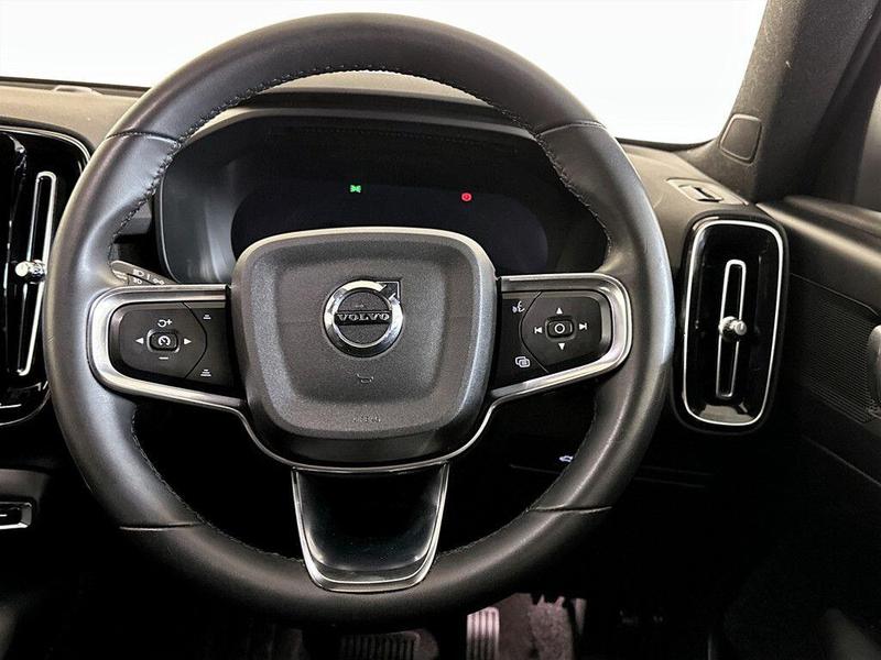 Used Volvo XC40 for sale - 76734736: Photo 16