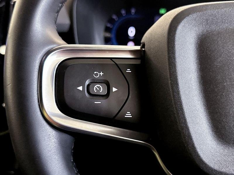 Used Volvo XC40 for sale - 76734736: Photo 17