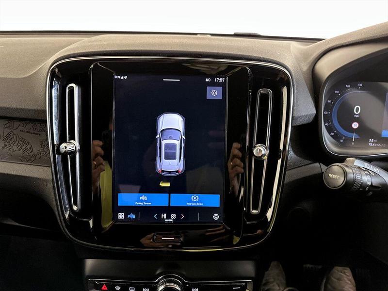 Used Volvo XC40 for sale - 76734736: Photo 24