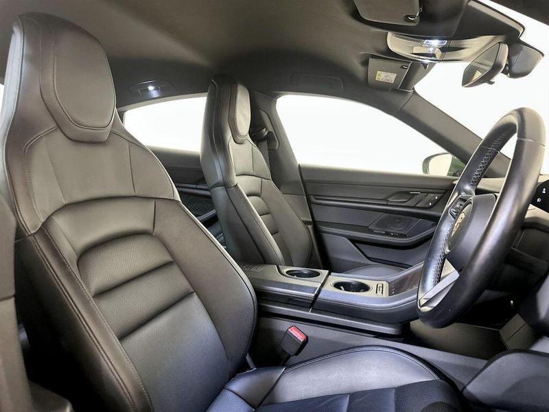 Used Porsche Taycan 2021 for sale - 76391350: Photo 12