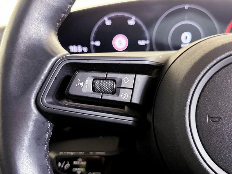 Used Porsche Taycan 2021 for sale - 76391350: Photo 16