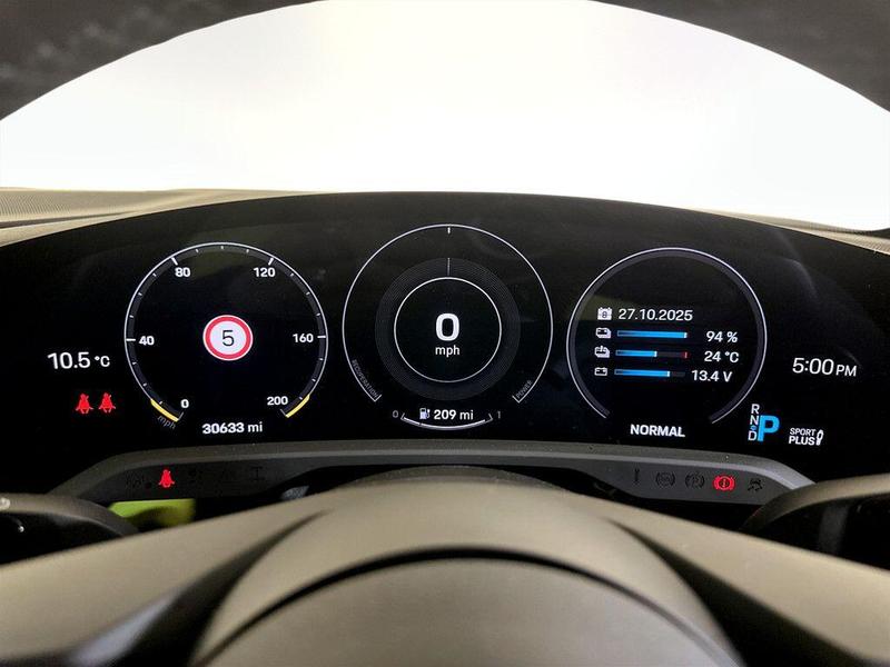 Used Porsche Taycan 2021 for sale - 76391350: Photo 17