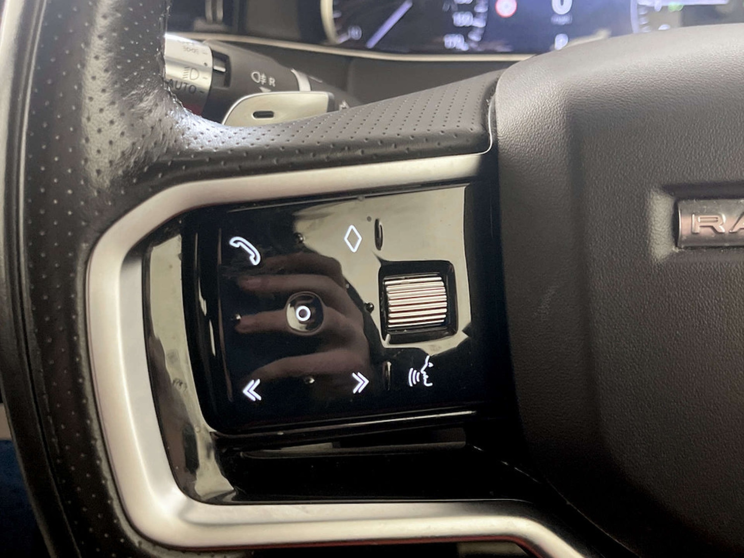 Used Land Rover Range Rover Evoque 2022 for sale - 77717803: Photo 17