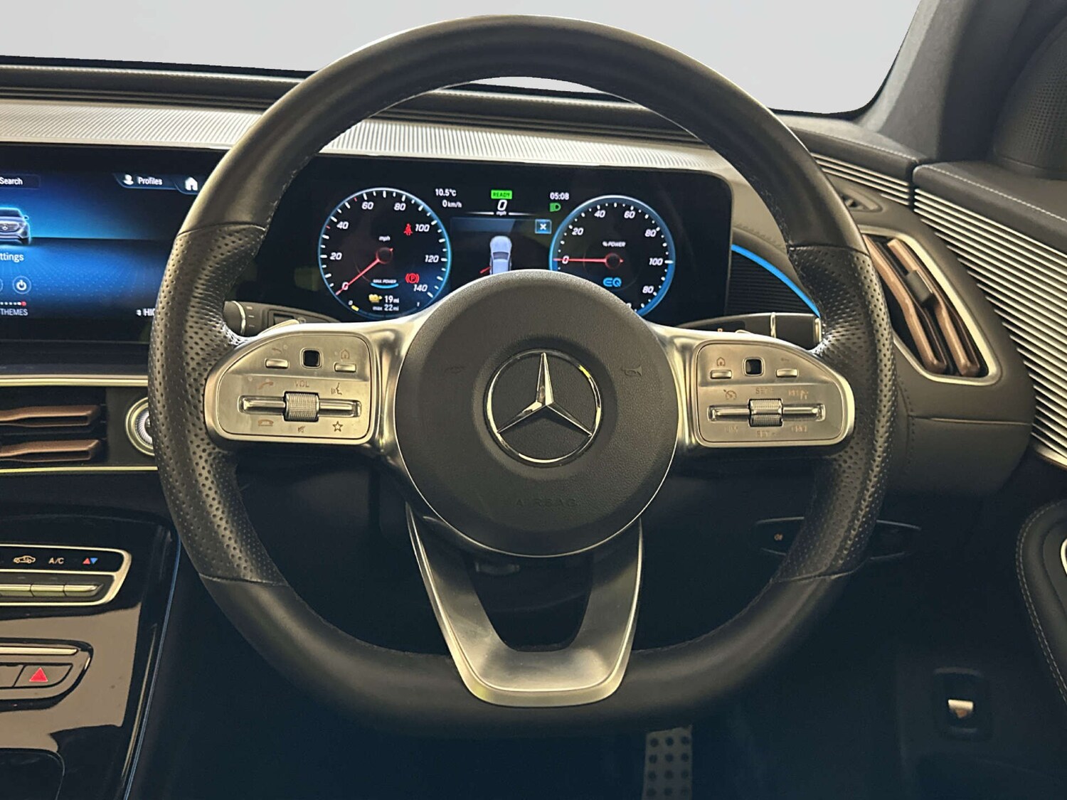 Used Mercedes-Benz EQC 2023 for sale - 77998567: Photo 16