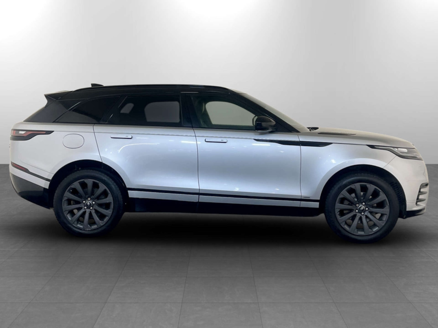Used Land Rover Range Rover Velar 2018 for sale - 77247858: Photo 11