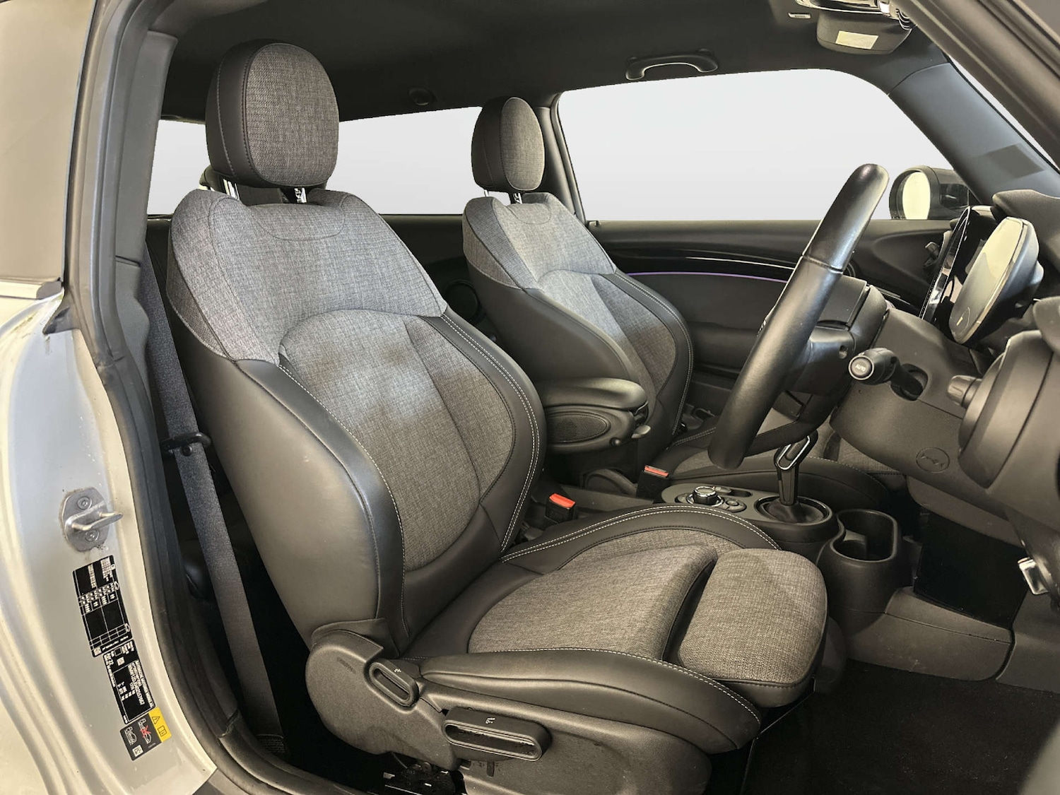 Used MINI Hatch 2022 for sale - 77998519: Photo 13