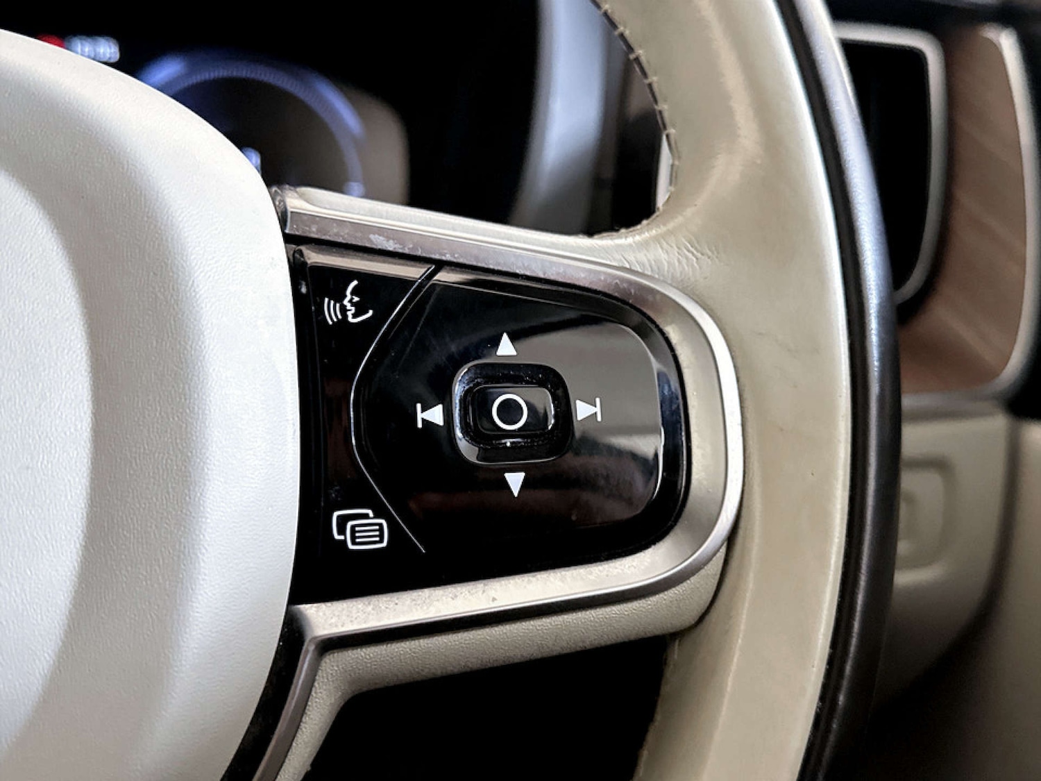 Used Volvo XC60 2020 for sale - 77569704: Photo 19