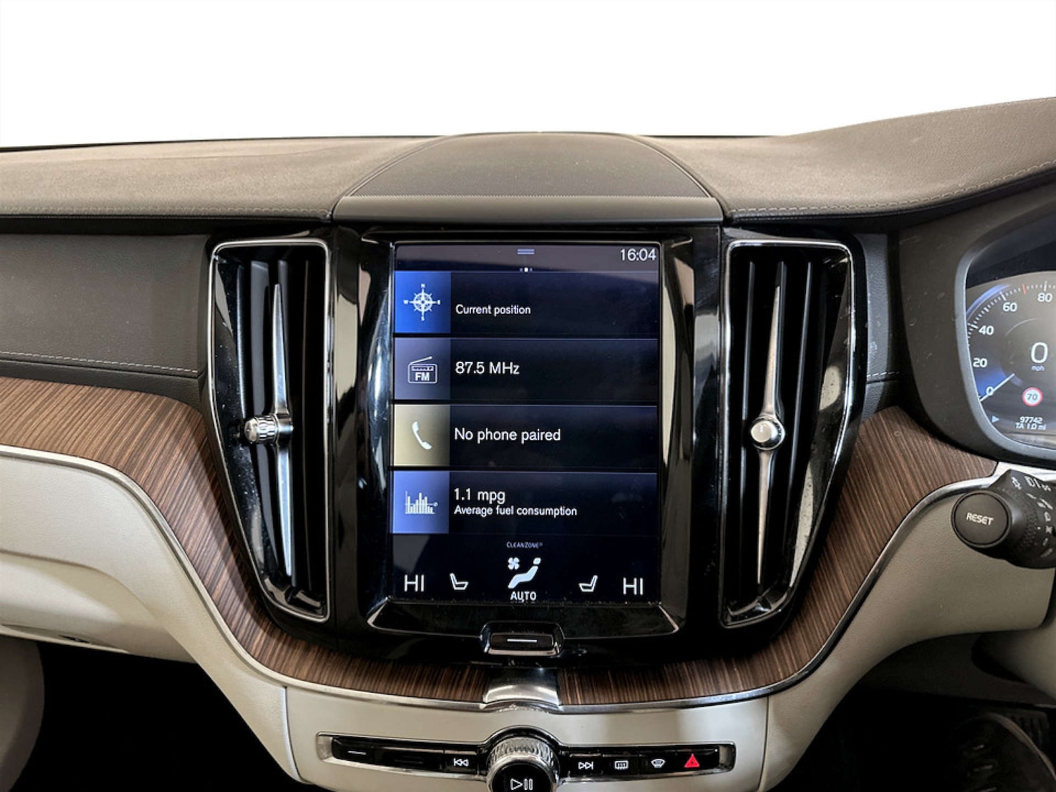 Used Volvo XC60 2020 for sale - 77569704: Photo 25