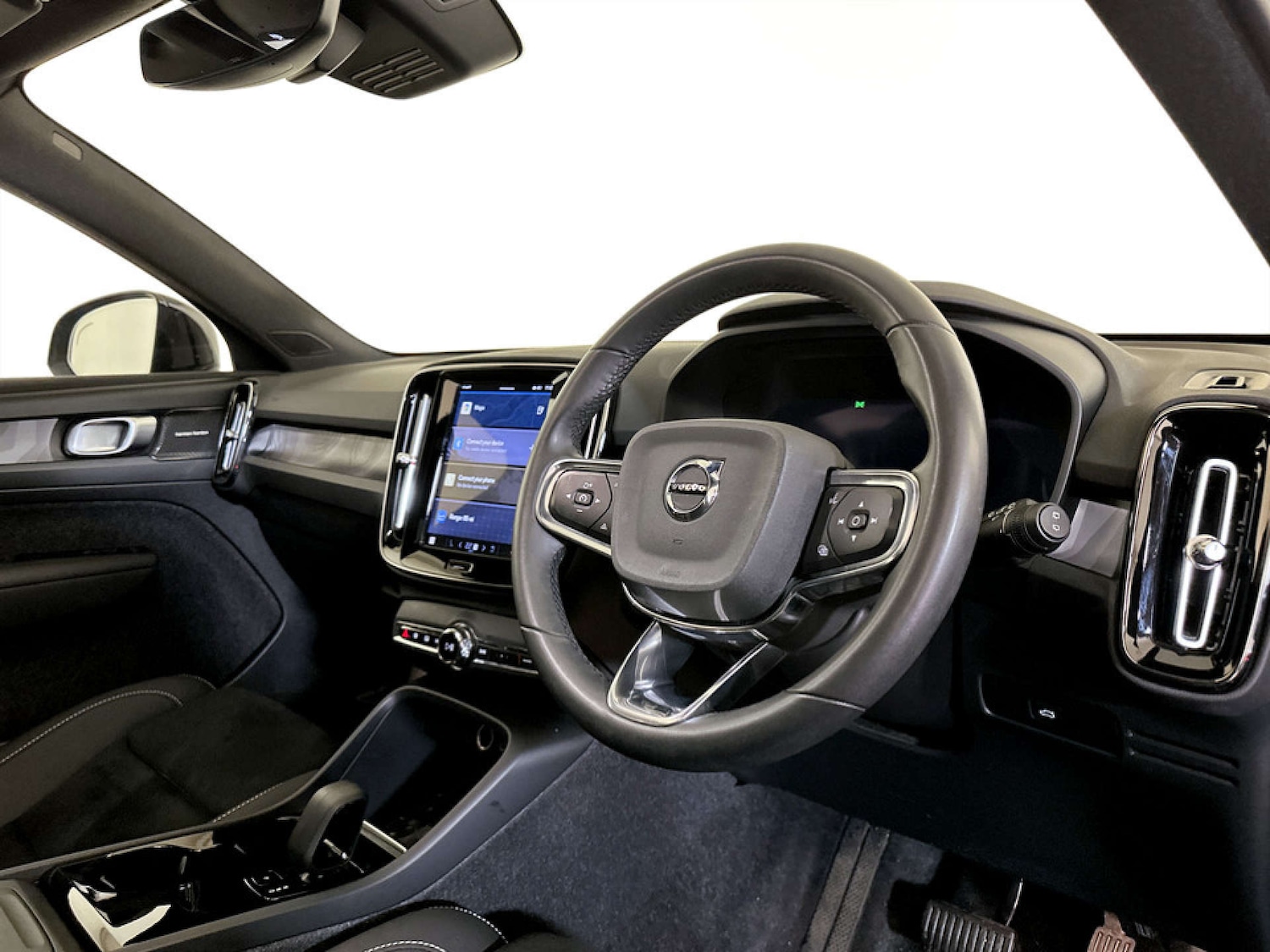 Used Volvo XC40 2023 for sale - 77185567: Photo 15