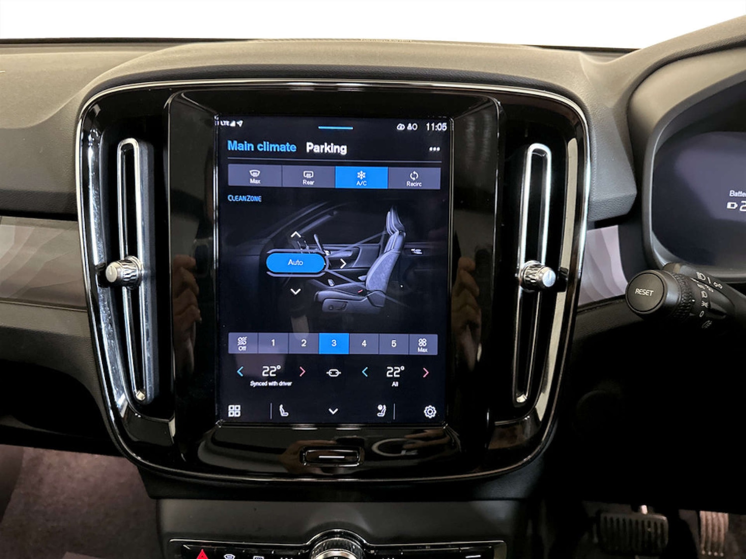 Used Volvo XC40 2023 for sale - 77185567: Photo 25