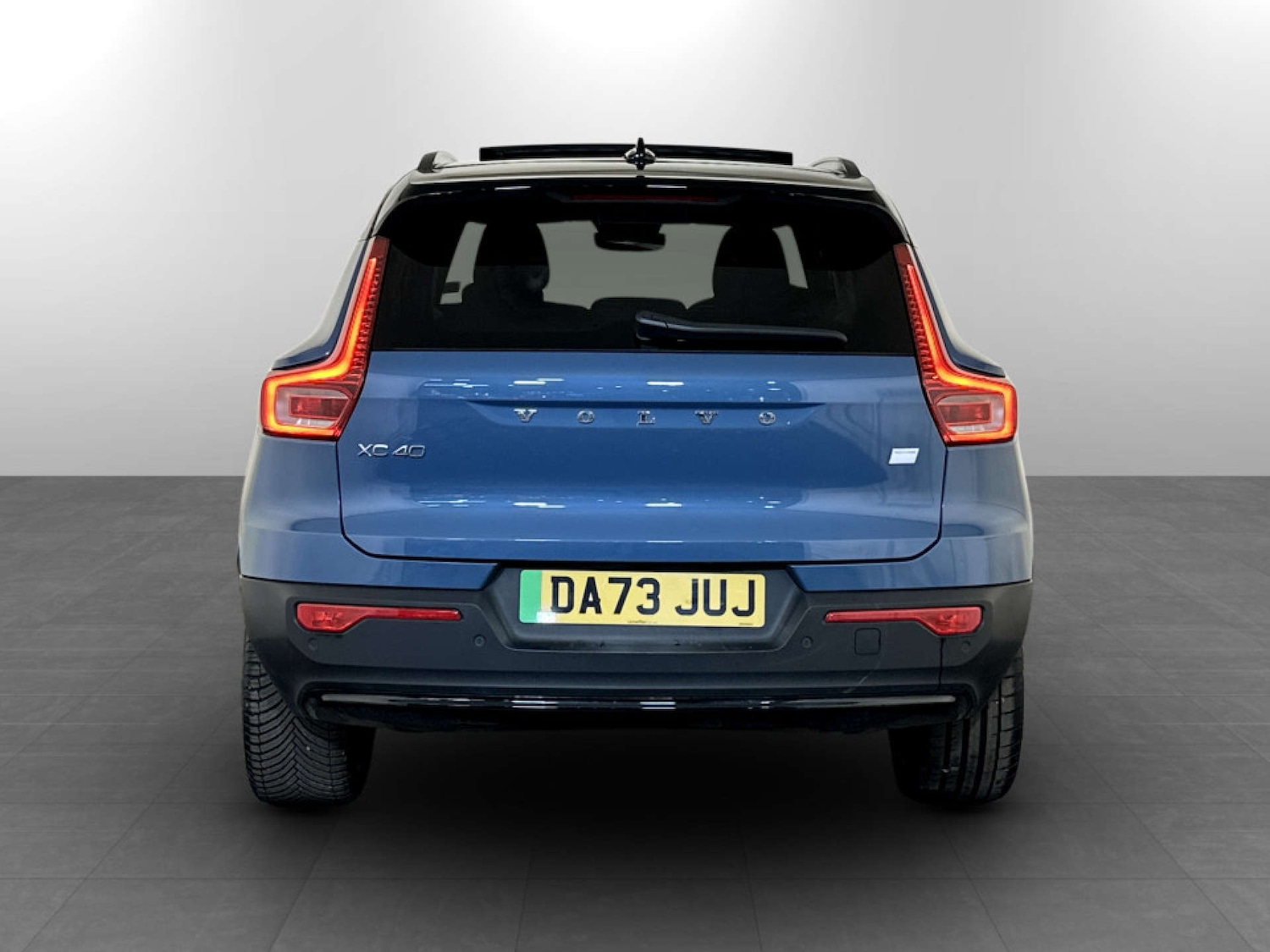 Used Volvo XC40 2023 for sale - 77185567: Photo 9