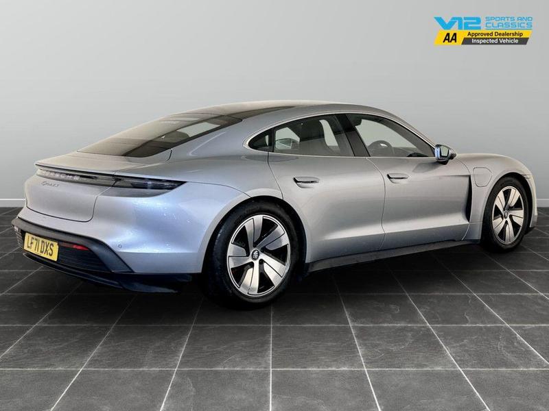 Used Porsche Taycan 2021 for sale - 76382267: Photo 10