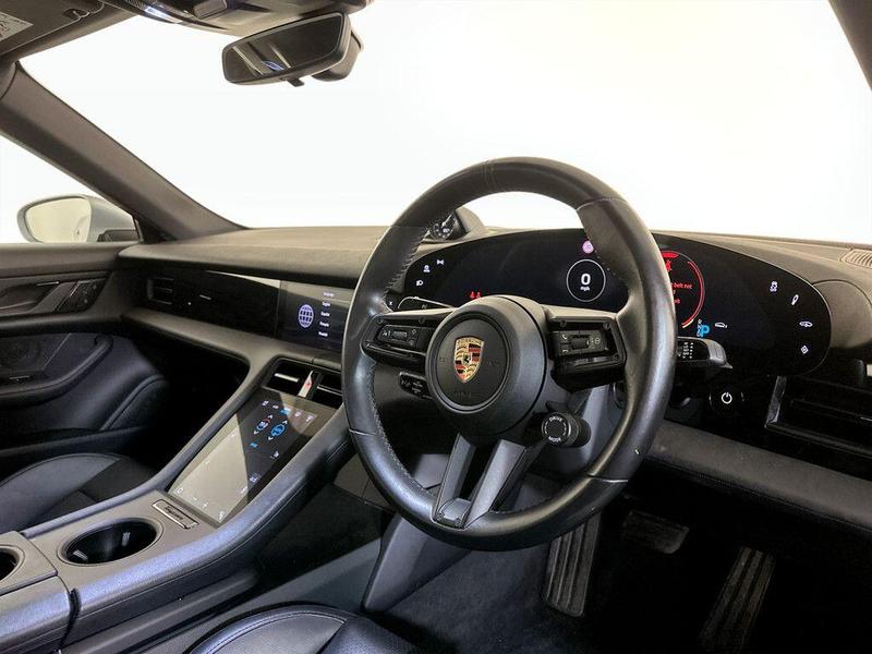 Used Porsche Taycan 2021 for sale - 76382267: Photo 15