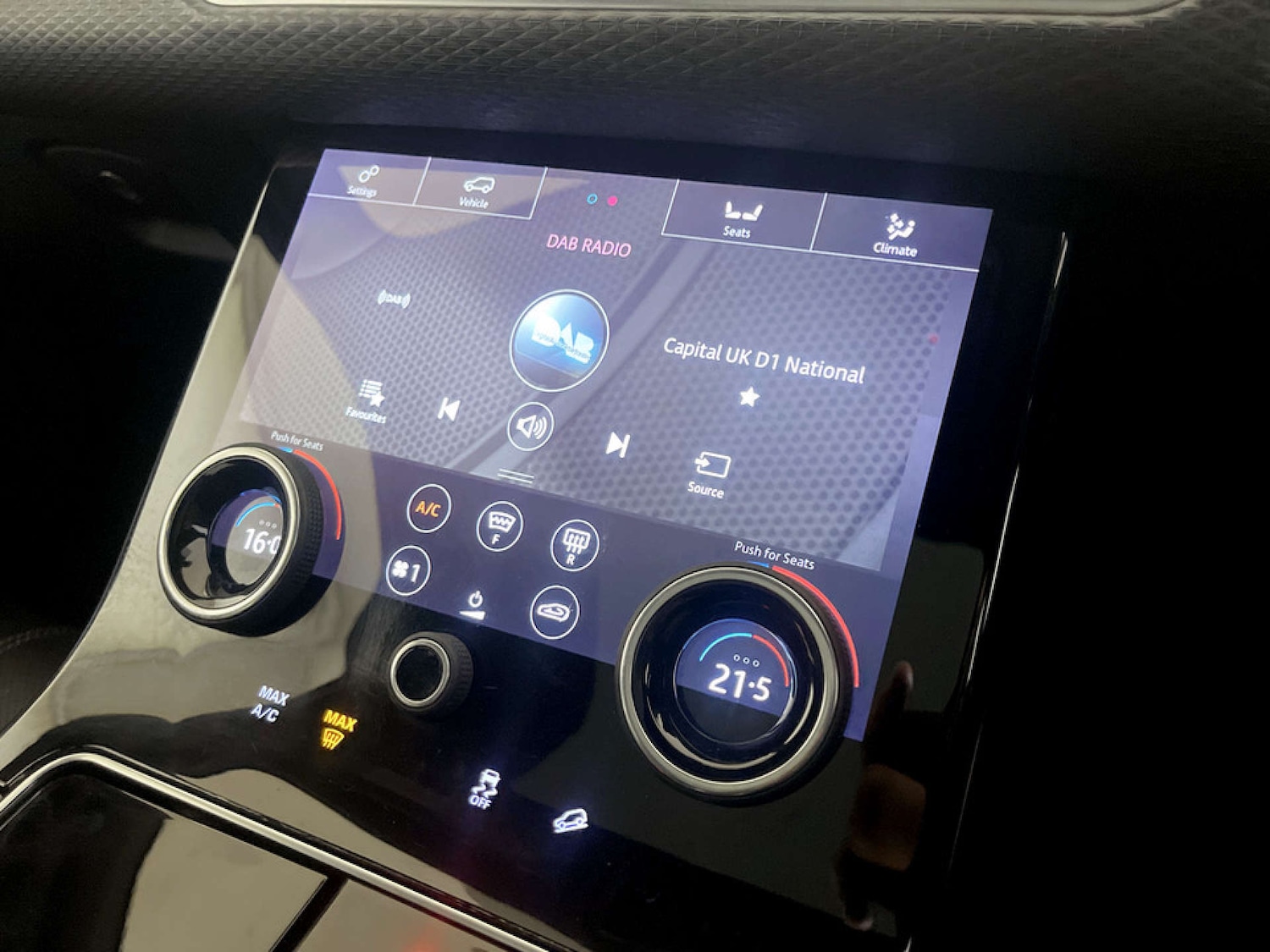 Used Land Rover Range Rover Velar 2018 for sale - 77717753: Photo 27