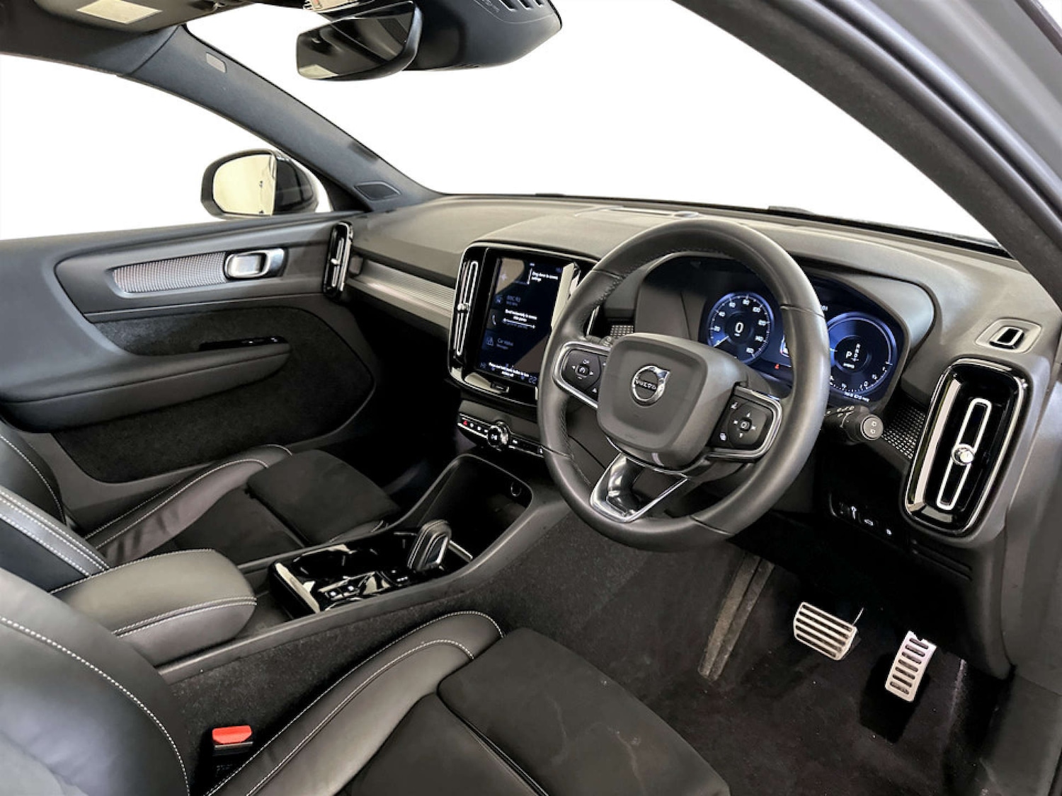 Used Volvo XC40 2022 for sale - 77185547: Photo 13