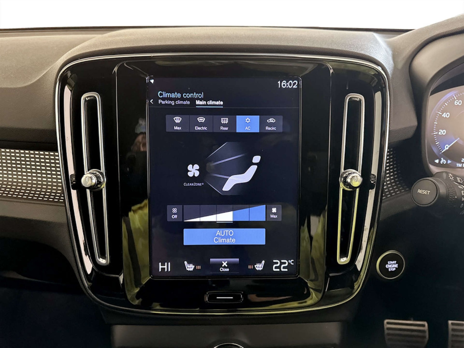 Used Volvo XC40 2022 for sale - 77185547: Photo 22