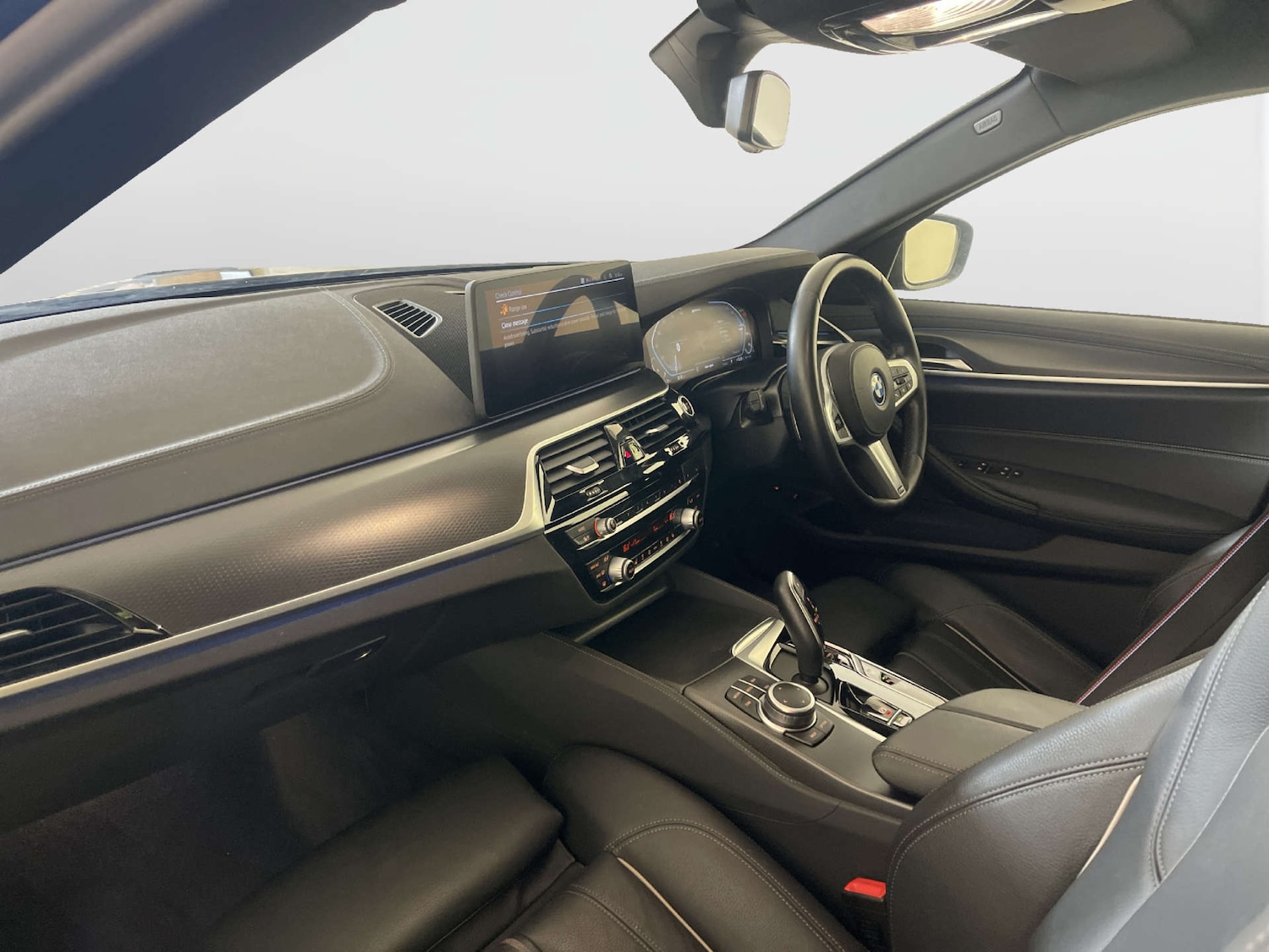 Used BMW 5 Series 2022 for sale - 77990015: Photo 12