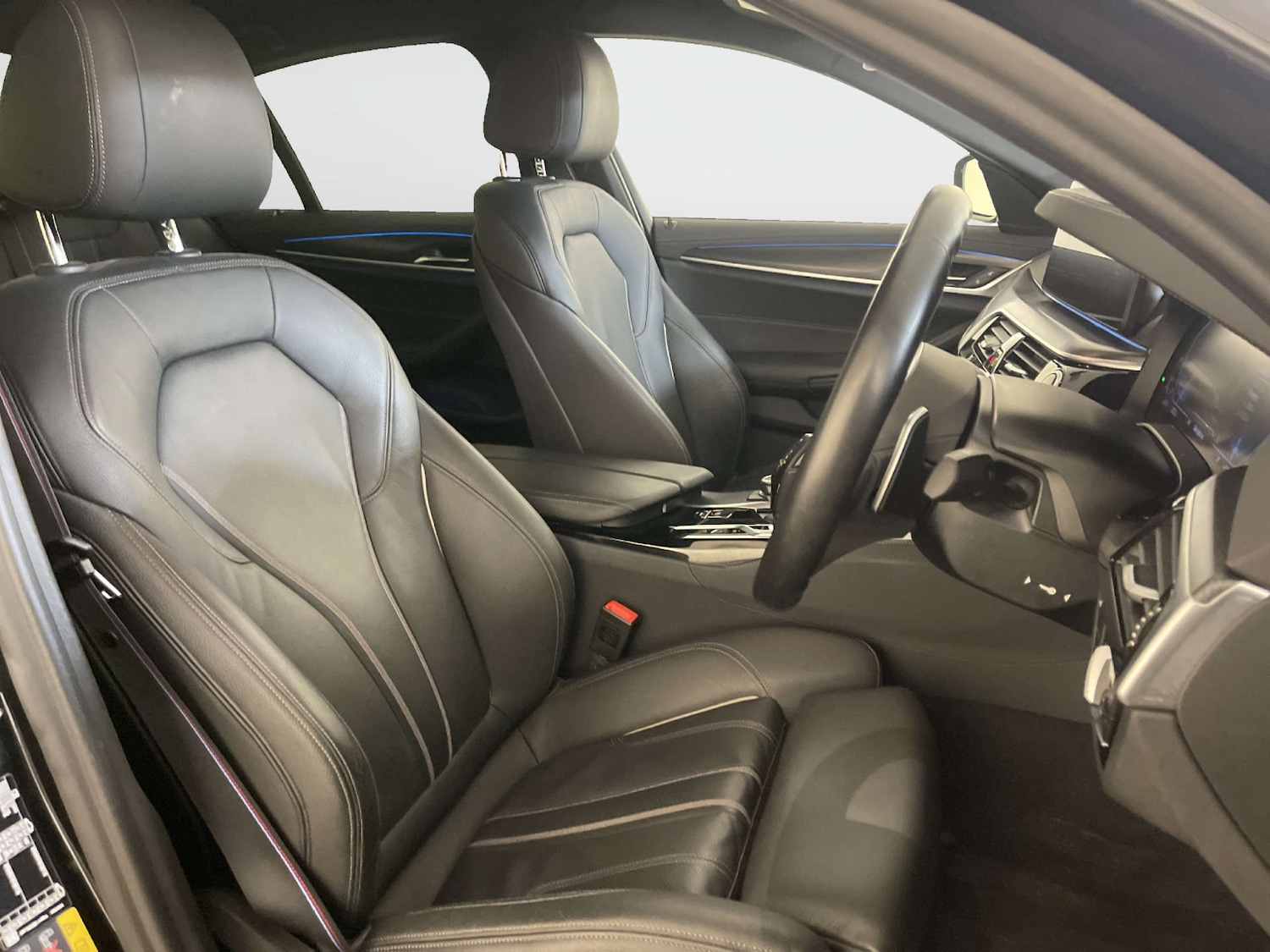 Used BMW 5 Series 2022 for sale - 77990015: Photo 13