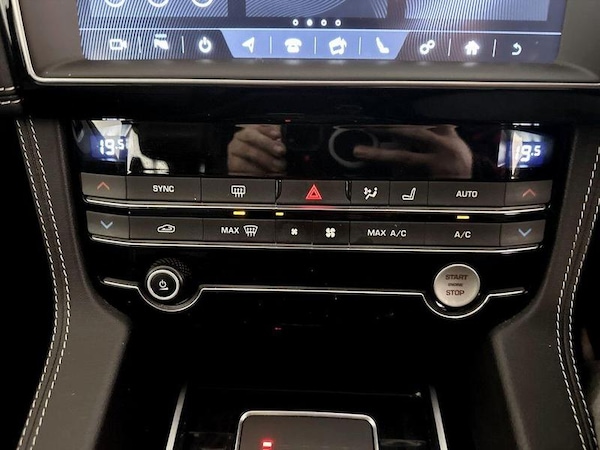 Used Jaguar F-Pace 2019 for sale - 76261093: Photo 24