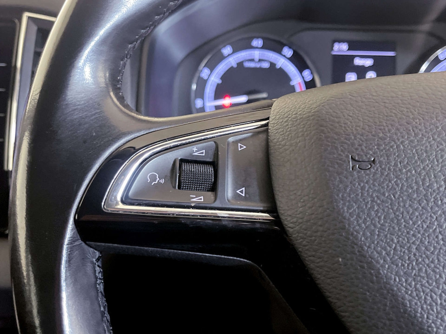 Used Skoda Karoq 2020 for sale - 77355570: Photo 18