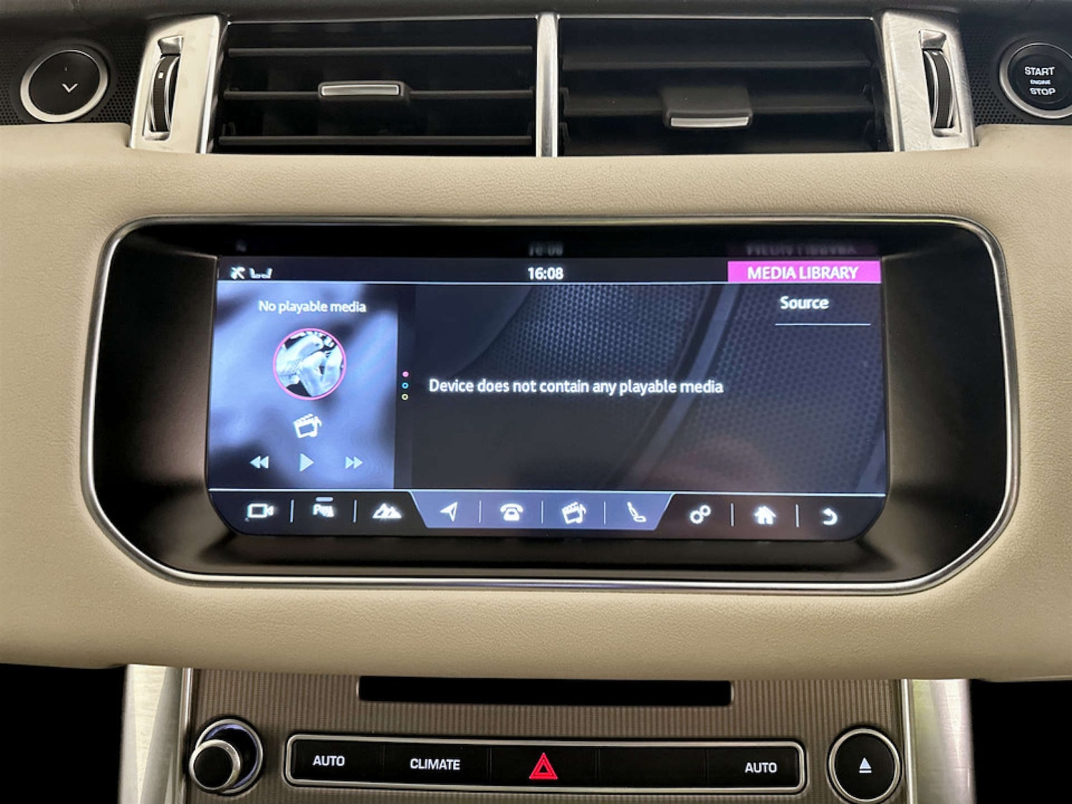 Used Land Rover Range Rover Sport 2017 for sale - 77185529: Photo 25