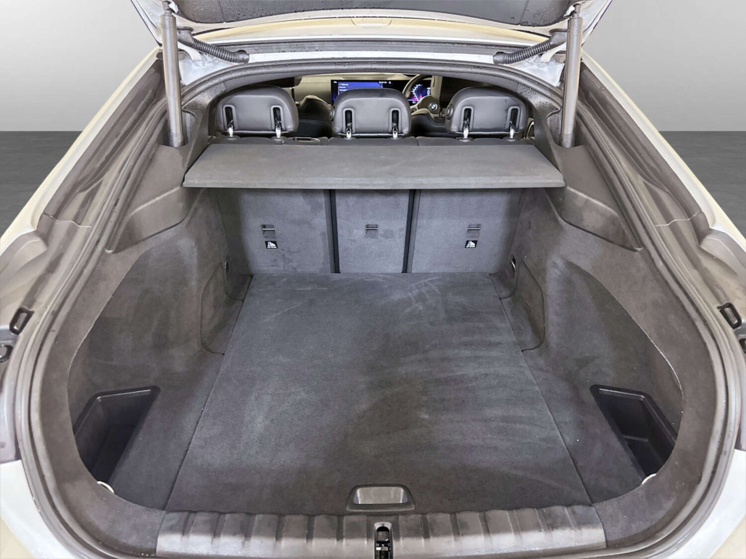 Used BMW i4 2023 for sale - 77818841: Photo 16