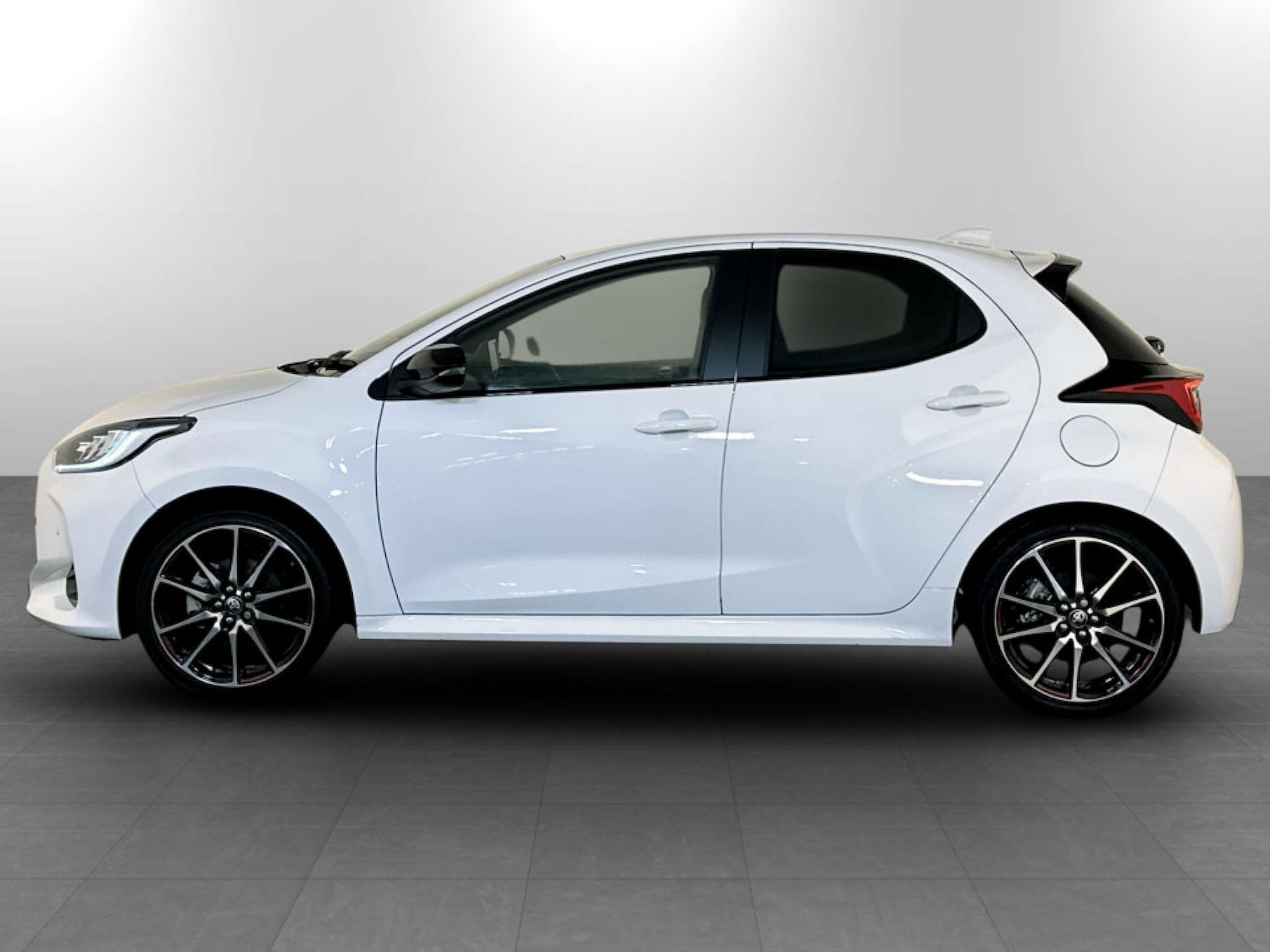 Used Toyota Yaris 2023 for sale - 77185552: Photo 7